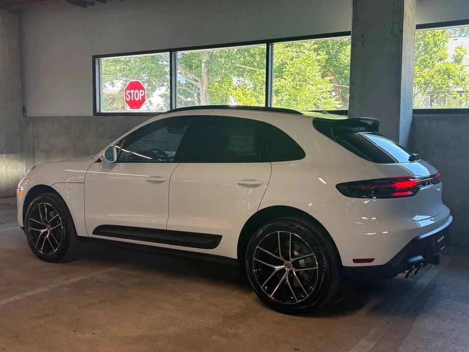 2026 Porsche Macan Electric - Image 2 of 5
