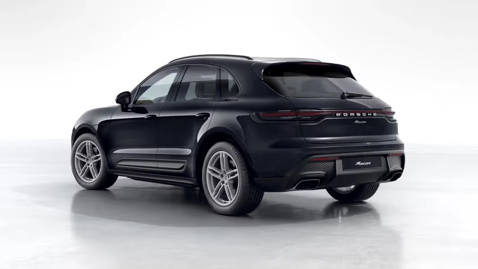 2026 Porsche Macan - Image 19 of 31