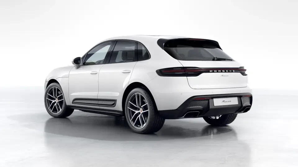 2026 Porsche Macan - Image 23 of 31