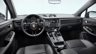 2026 Porsche Macan - Image 29 of 31