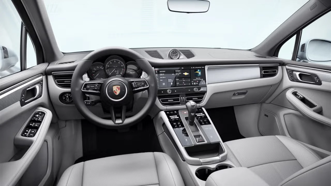2026 Porsche Macan - Image 28 of 30
