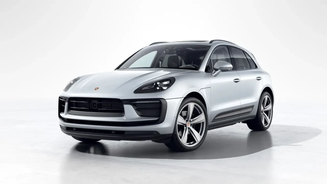 2026 Porsche Macan - Image 8 of 31