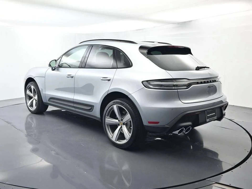 2026 Porsche Macan Electric - Image 3 of 5