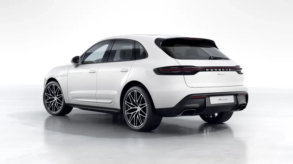 2026 Porsche Macan - Image 23 of 31