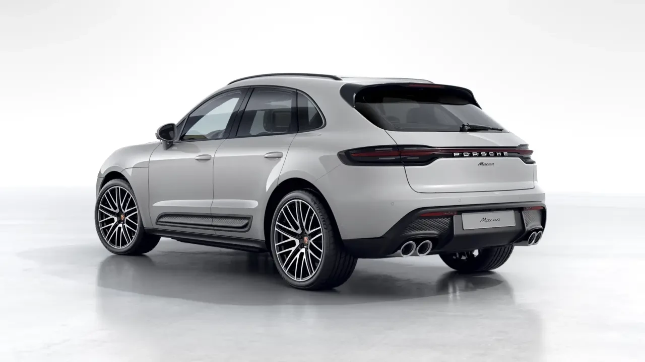 2026 Porsche Macan - Image 24 of 30