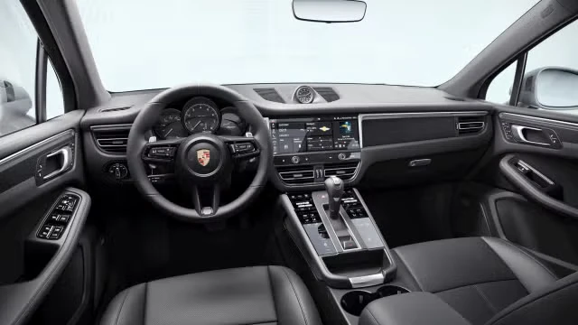 2026 Porsche Macan - Image 26 of 30