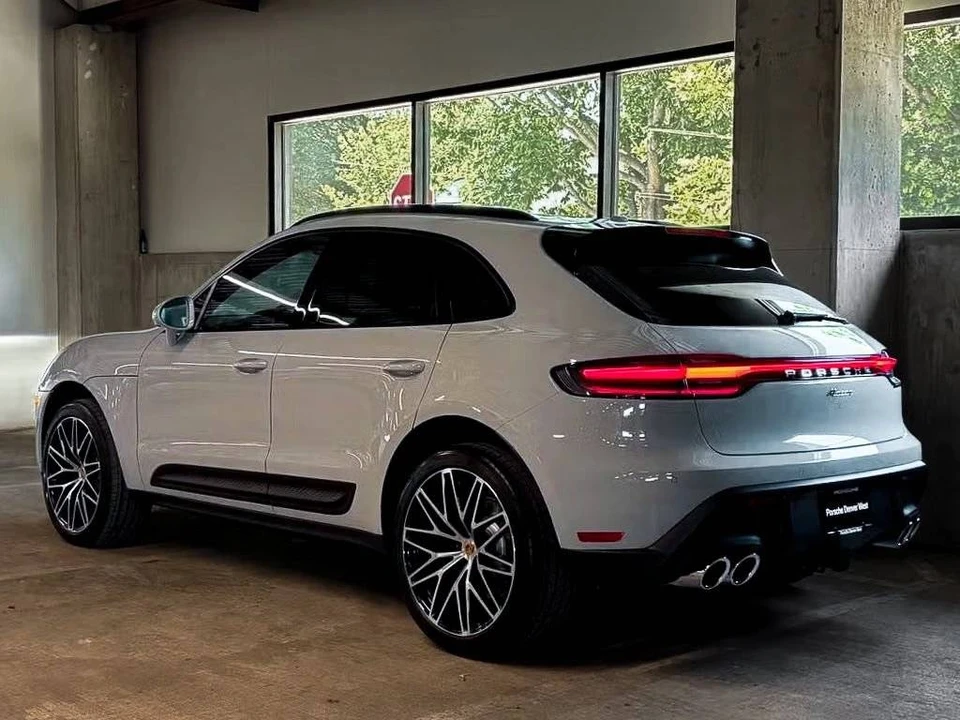 2026 Porsche Macan Electric - Image 3 of 5