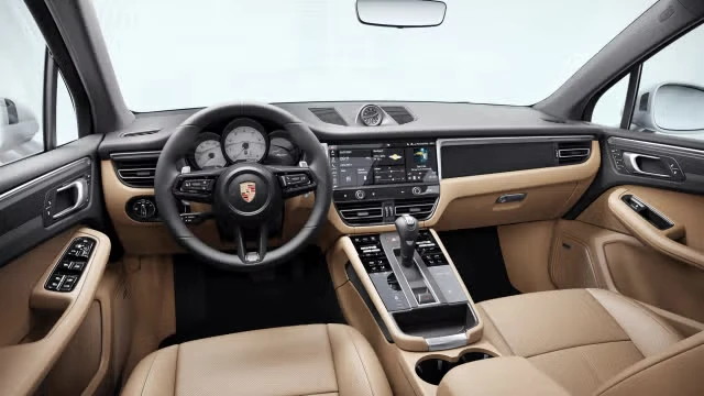 2026 Porsche Macan - Image 26 of 30