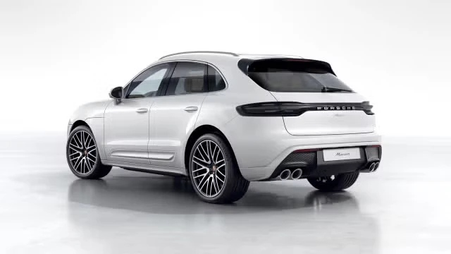 2026 Porsche Macan - Image 18 of 30