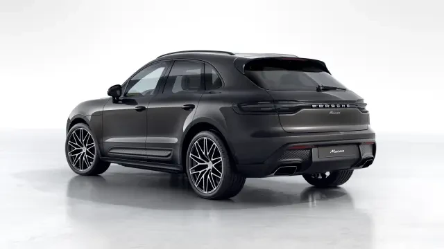 2026 Porsche Macan - Image 22 of 30