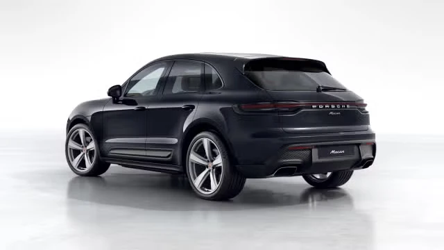2026 Porsche Macan - Image 18 of 30