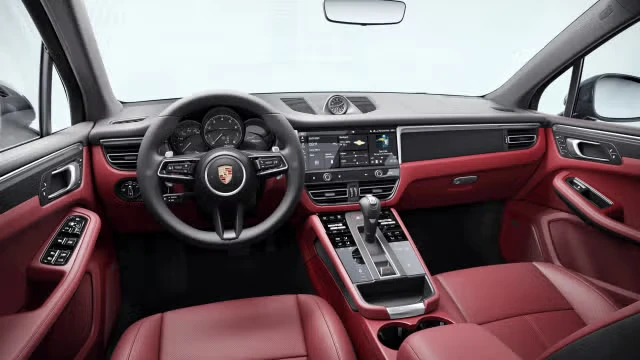 2026 Porsche Macan - Image 26 of 30