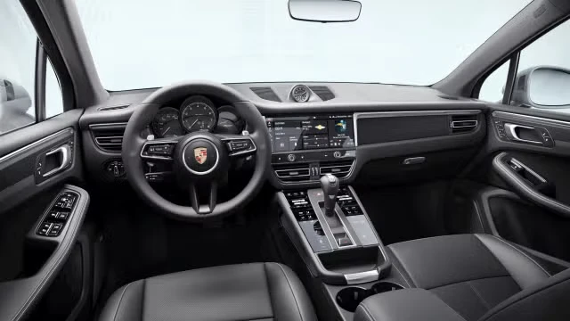 2026 Porsche Macan - Image 26 of 30