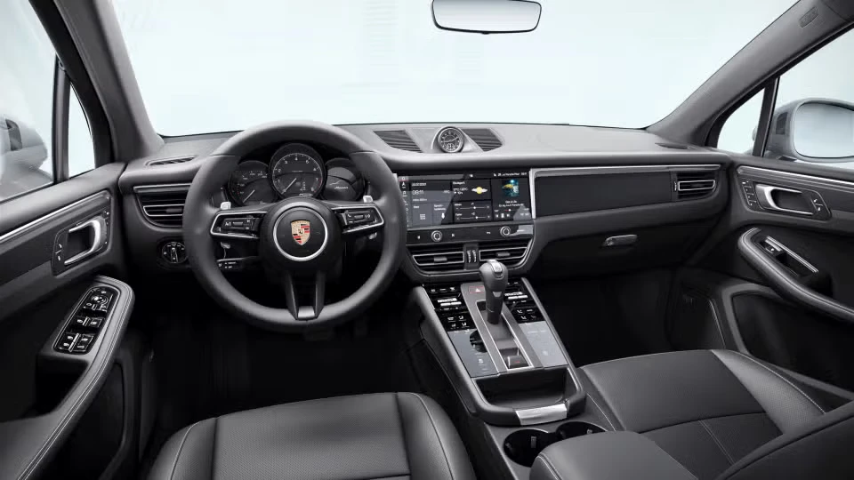 2026 Porsche Macan - Image 27 of 30