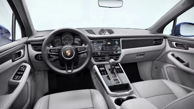 2026 Porsche Macan - Image 26 of 30