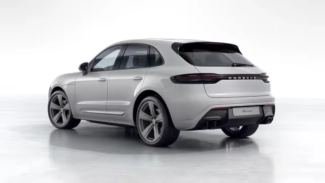 2026 Porsche Macan - Image 18 of 30