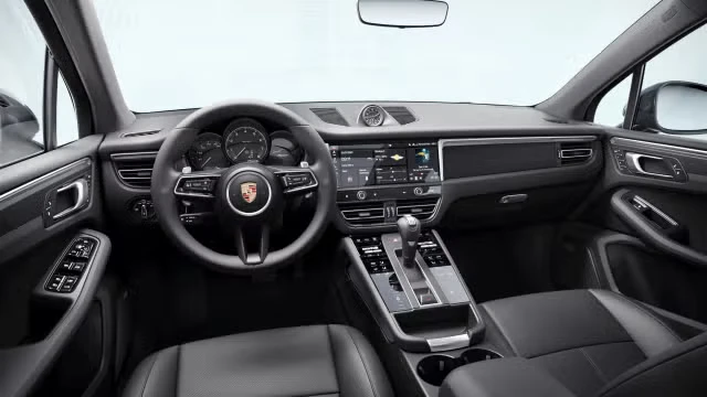 2026 Porsche Macan - Image 26 of 30