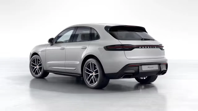 2026 Porsche Macan - Image 18 of 30