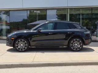 2026 Porsche Macan Electric - Image 9 of 31