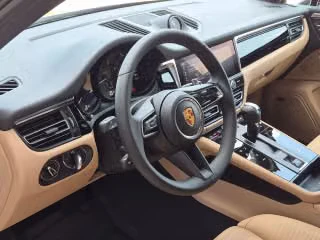 2026 Porsche Macan Electric - Image 25 of 31