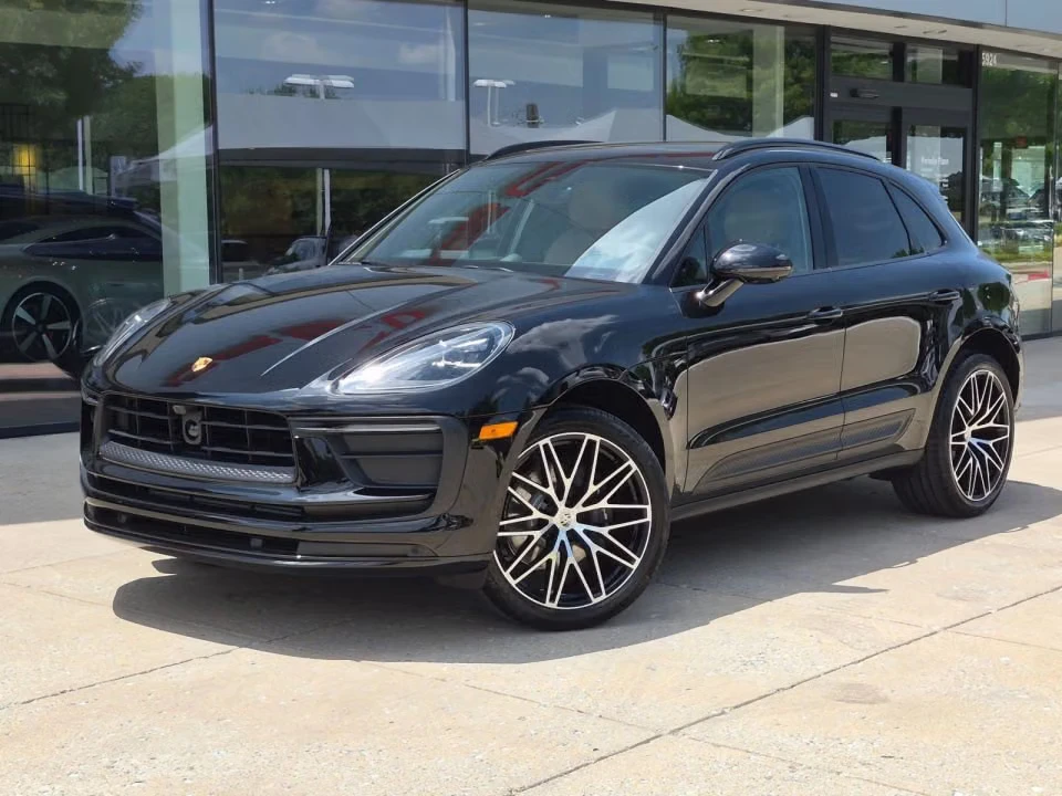 2026 Porsche Macan Electric - Image 3 of 31