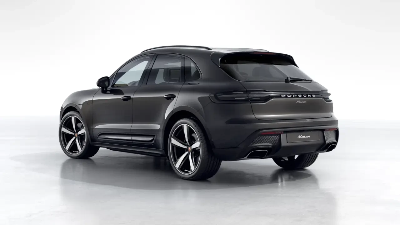 2026 Porsche Macan - Image 24 of 30