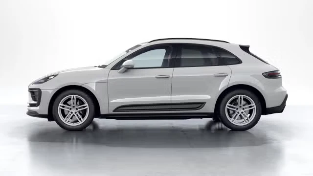 2026 Porsche Macan - Image 10 of 30