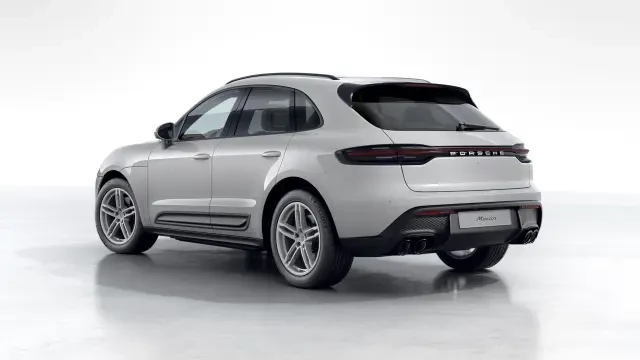 2026 Porsche Macan - Image 22 of 30