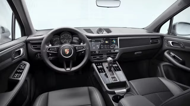 2026 Porsche Macan - Image 26 of 30