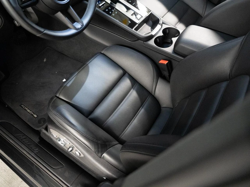 2026 Porsche Macan Electric - Image 13 of 29