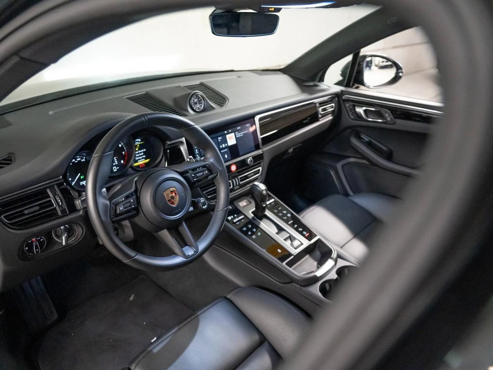 2026 Porsche Macan Electric - Image 5 of 29