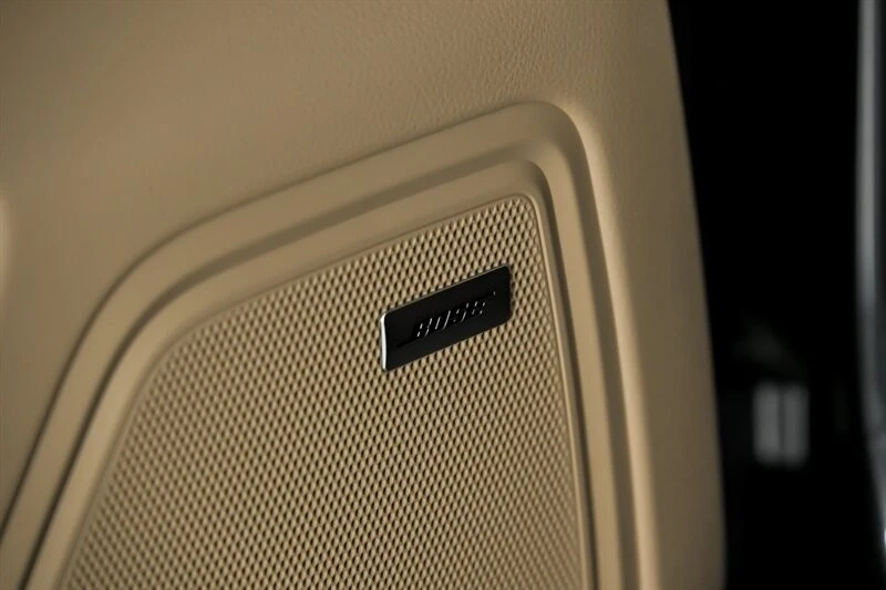 2026 Porsche Macan Electric - Image 19 of 31