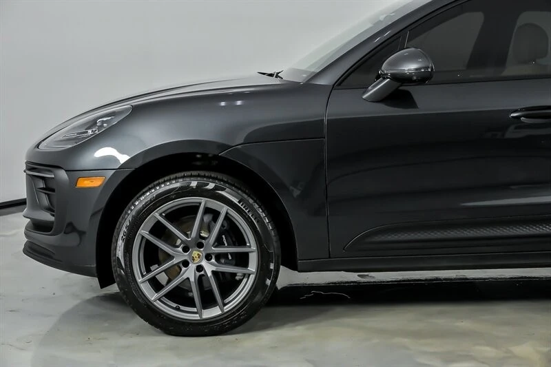 2026 Porsche Macan Electric - Image 6 of 31
