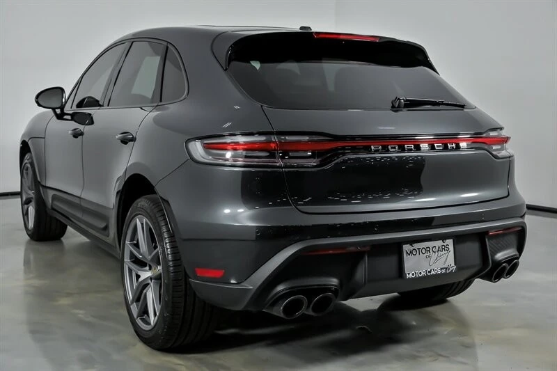 2026 Porsche Macan Electric - Image 9 of 31
