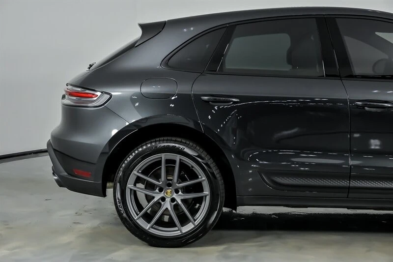 2026 Porsche Macan Electric - Image 12 of 31
