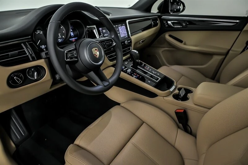2026 Porsche Macan Electric - Image 20 of 31