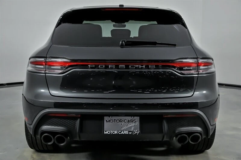 2026 Porsche Macan Electric - Image 10 of 31