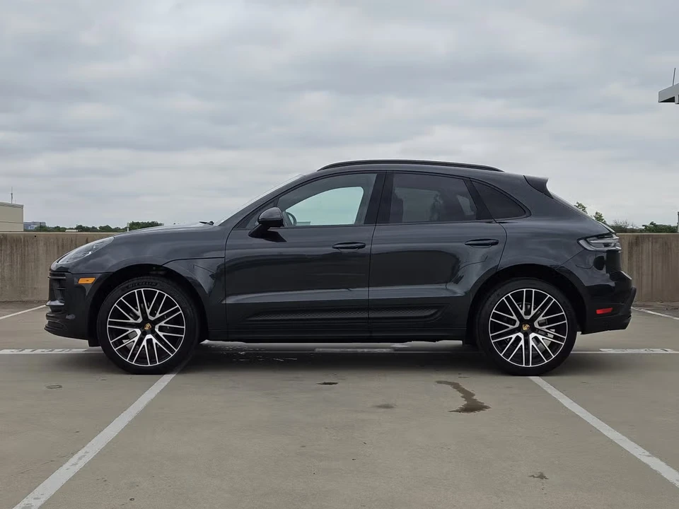 2026 Porsche Macan - Image 12 of 31