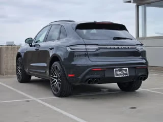 2026 Porsche Macan - Image 17 of 31