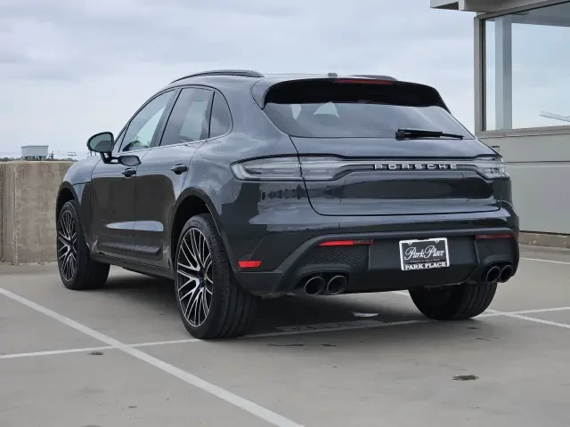 2026 Porsche Macan - Image 22 of 31