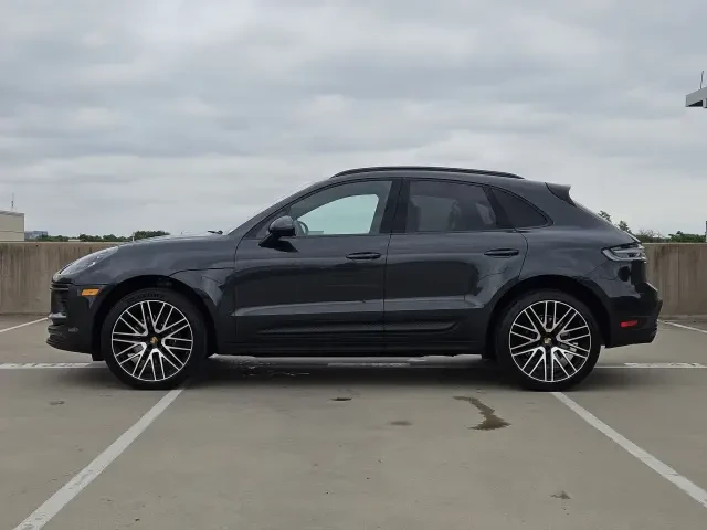 2026 Porsche Macan - Image 14 of 31