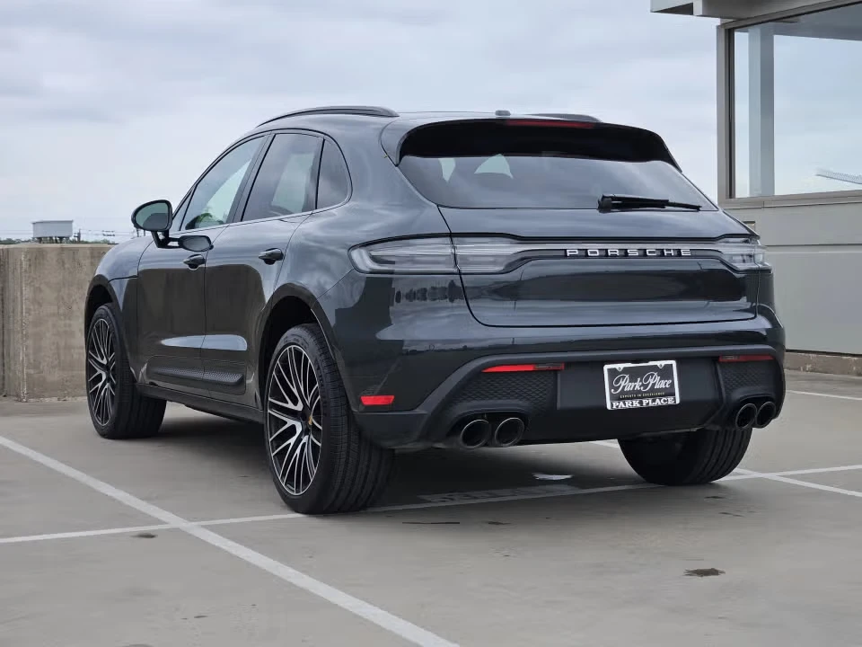 2026 Porsche Macan - Image 19 of 31