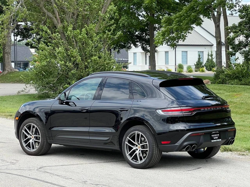 2026 Porsche Macan Electric - Image 3 of 5