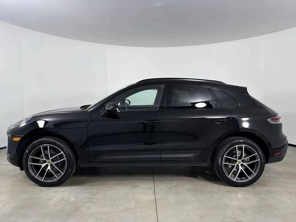 2026 Porsche Macan Electric - Image 2 of 5