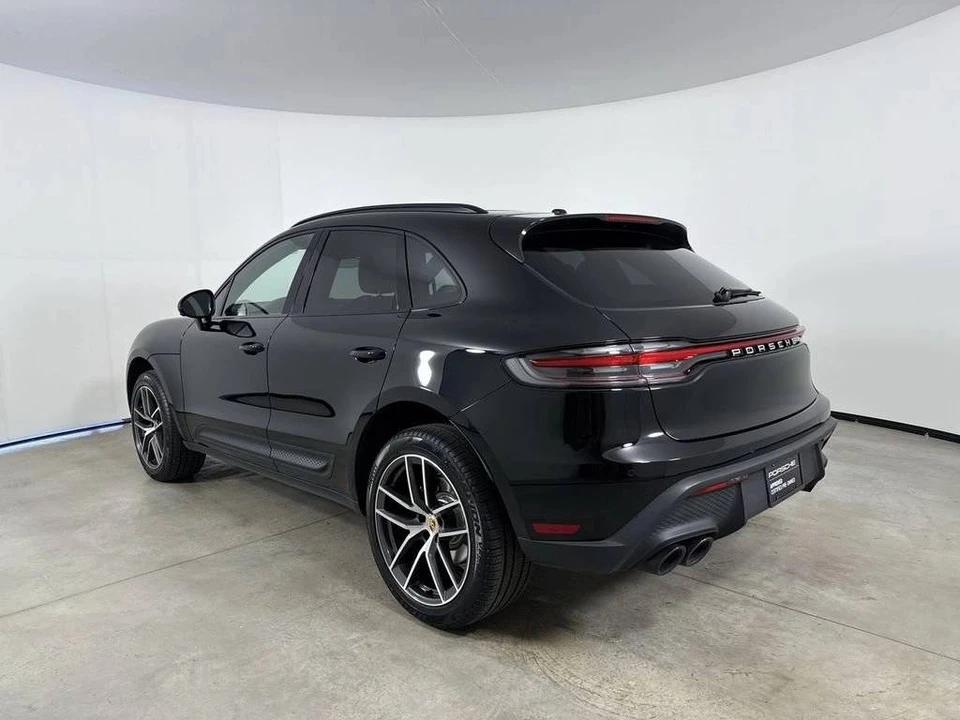 2026 Porsche Macan Electric - Image 3 of 5