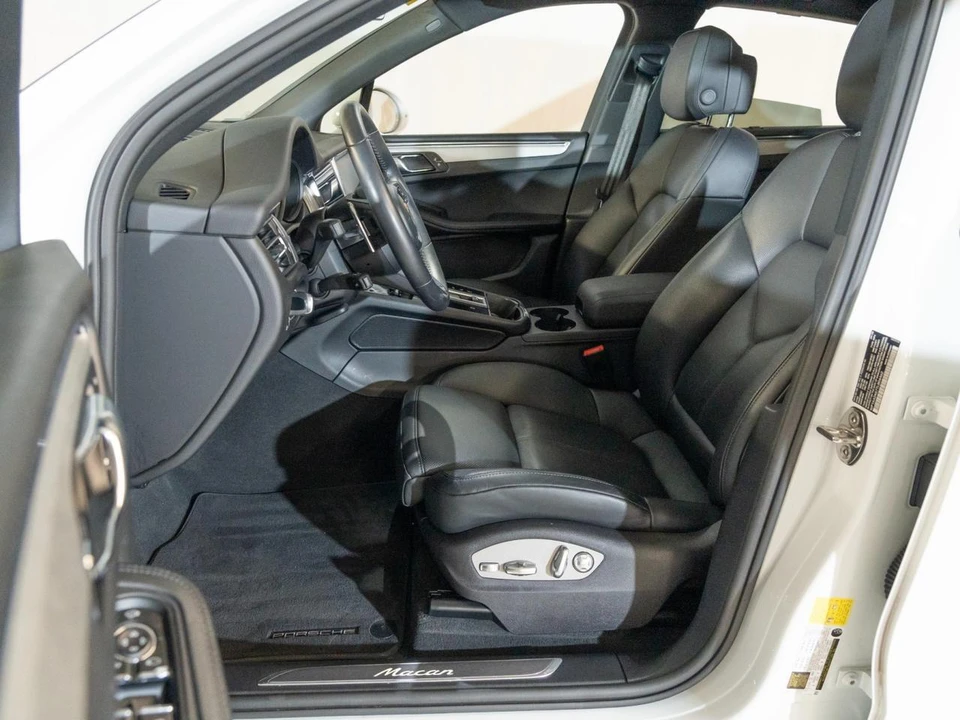 2026 Porsche Macan - Image 4 of 29