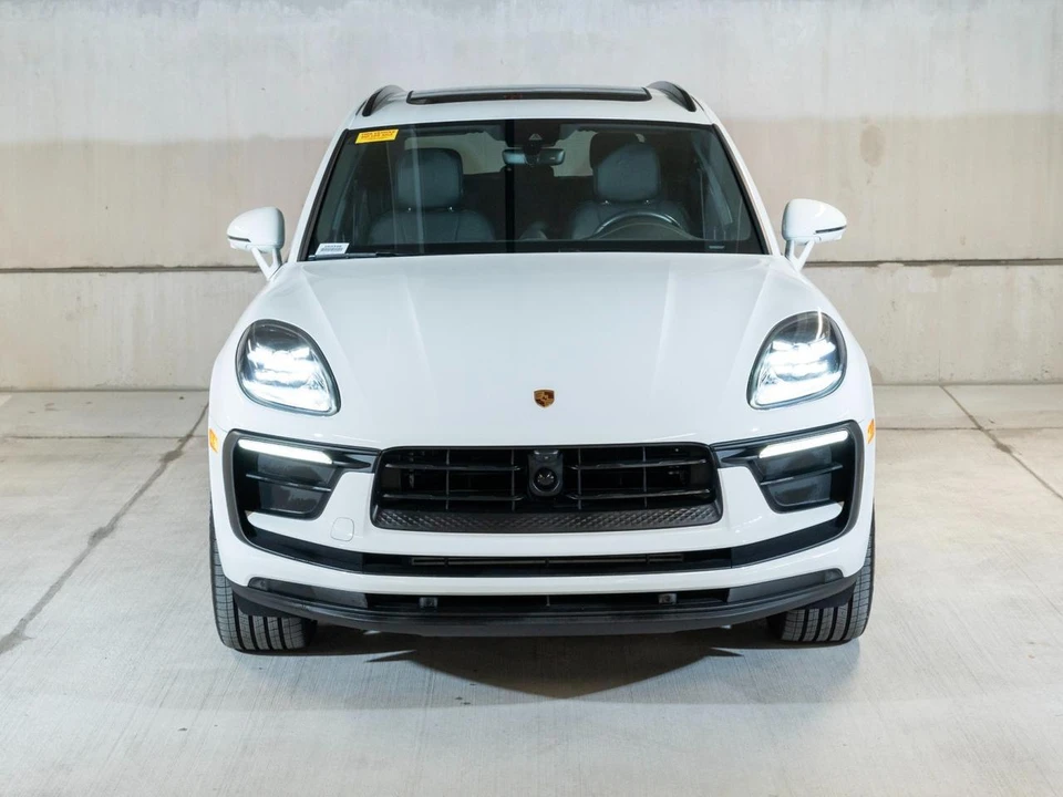 2026 Porsche Macan - Image 6 of 29