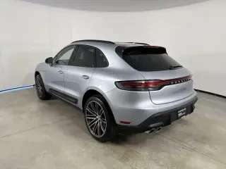 2026 Porsche Macan - Image 21 of 31