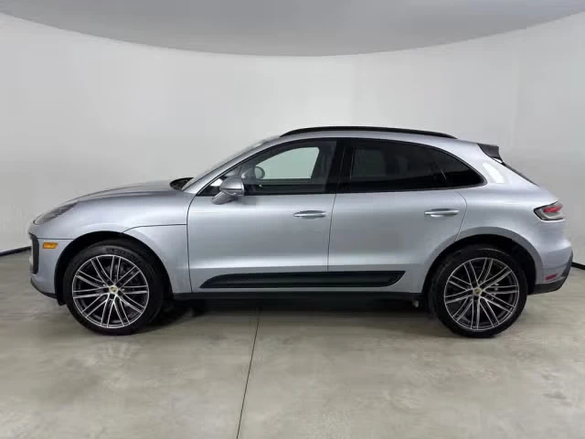 2026 Porsche Macan - Image 10 of 31