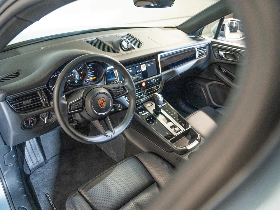 2026 Porsche Macan - Image 5 of 28